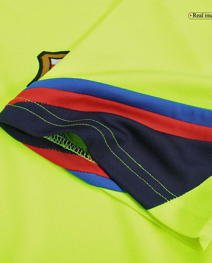 Retro Barcelona Away Jersey 2005/06