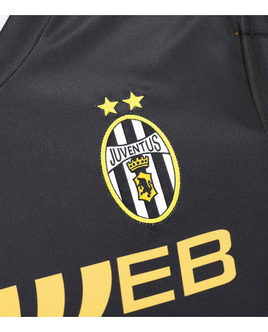 Retro Juventus Away Jersey 2001/02 Retro Juventus Away Jersey 2001/02