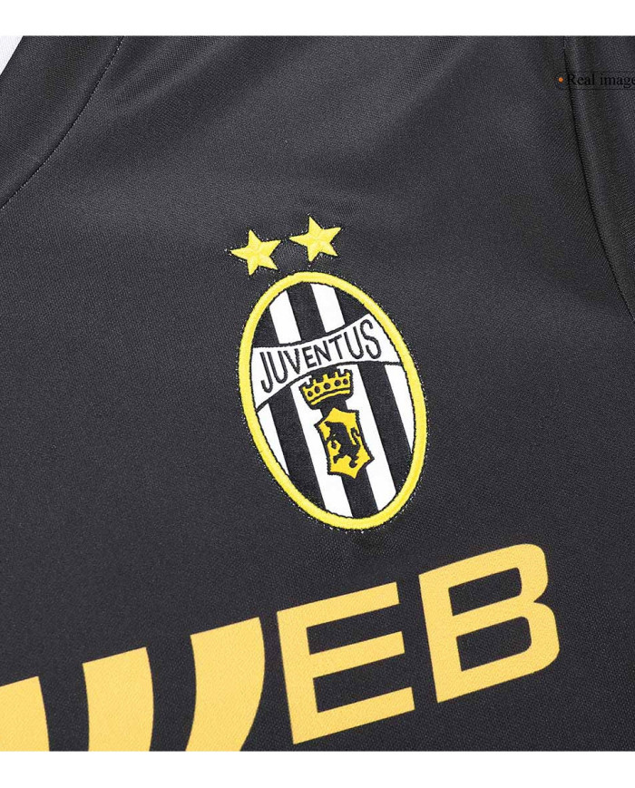 Retro Juventus Away Jersey 2001/02