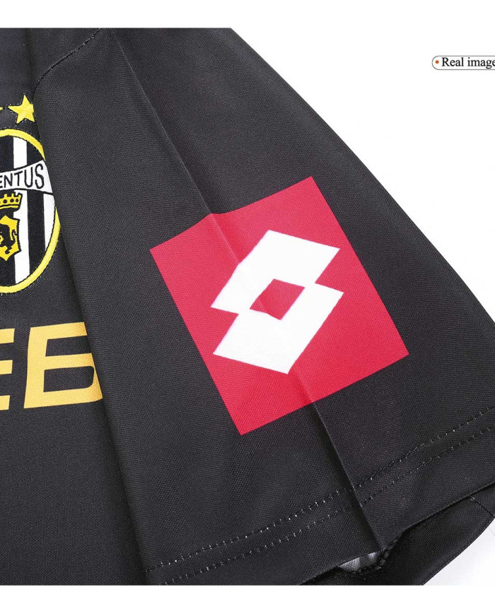 Retro Juventus Away Jersey 2001/02