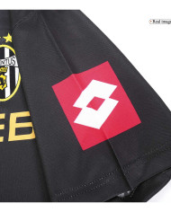 Retro Juventus Away Jersey 2001/02