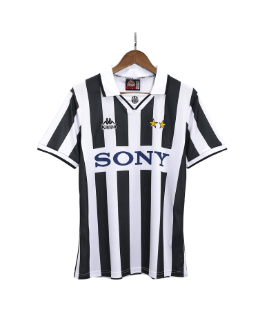 Retro Juventus Home Jersey 1996/97 Retro Juventus Home Jersey 1996/97